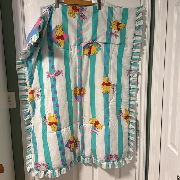 Vintage Colourful Winnie the Pooh Crib Blanket and matching diaper holder - Picture 5 of 6